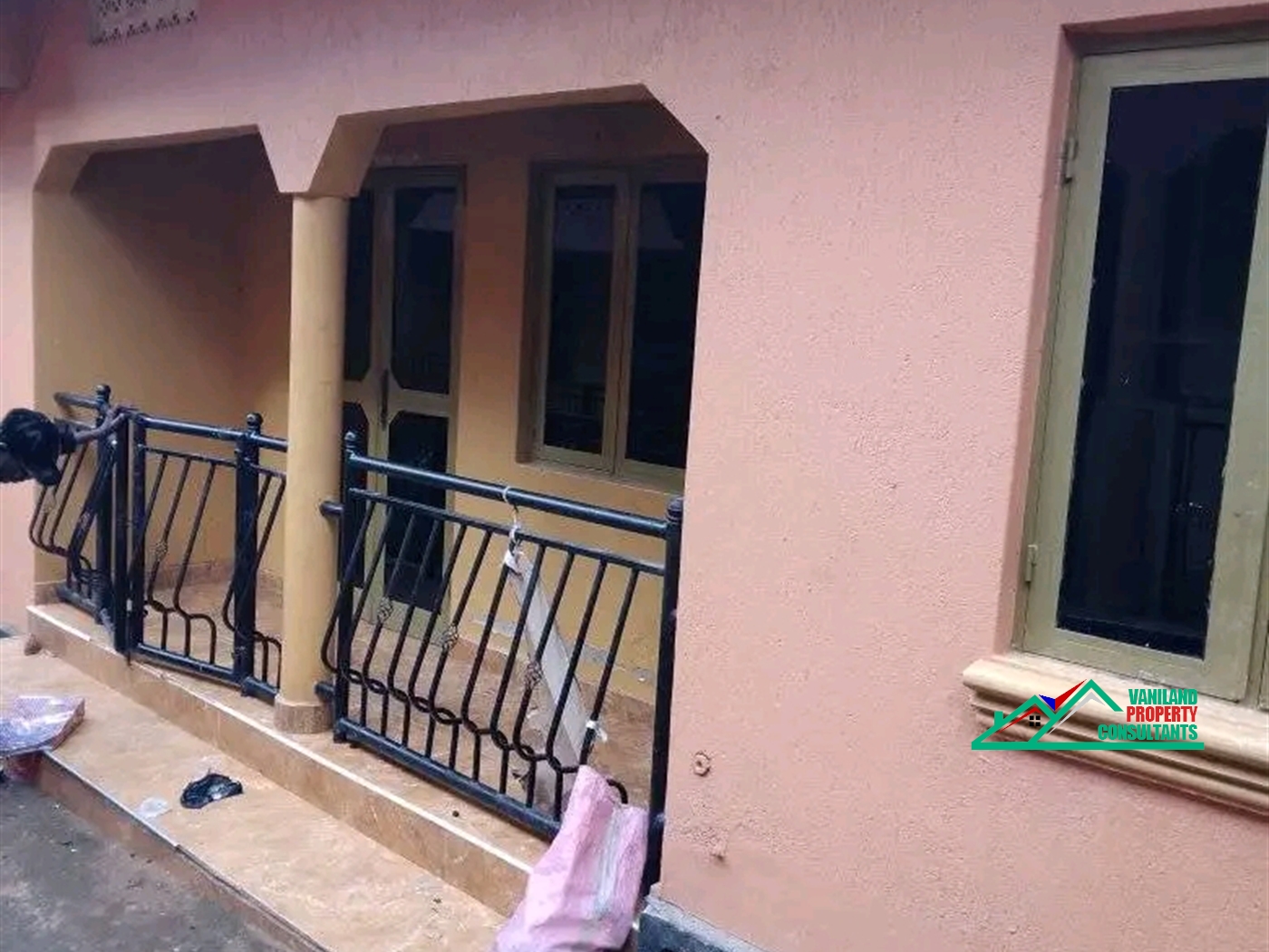 Semi Detached for rent in Mutungo Kampala