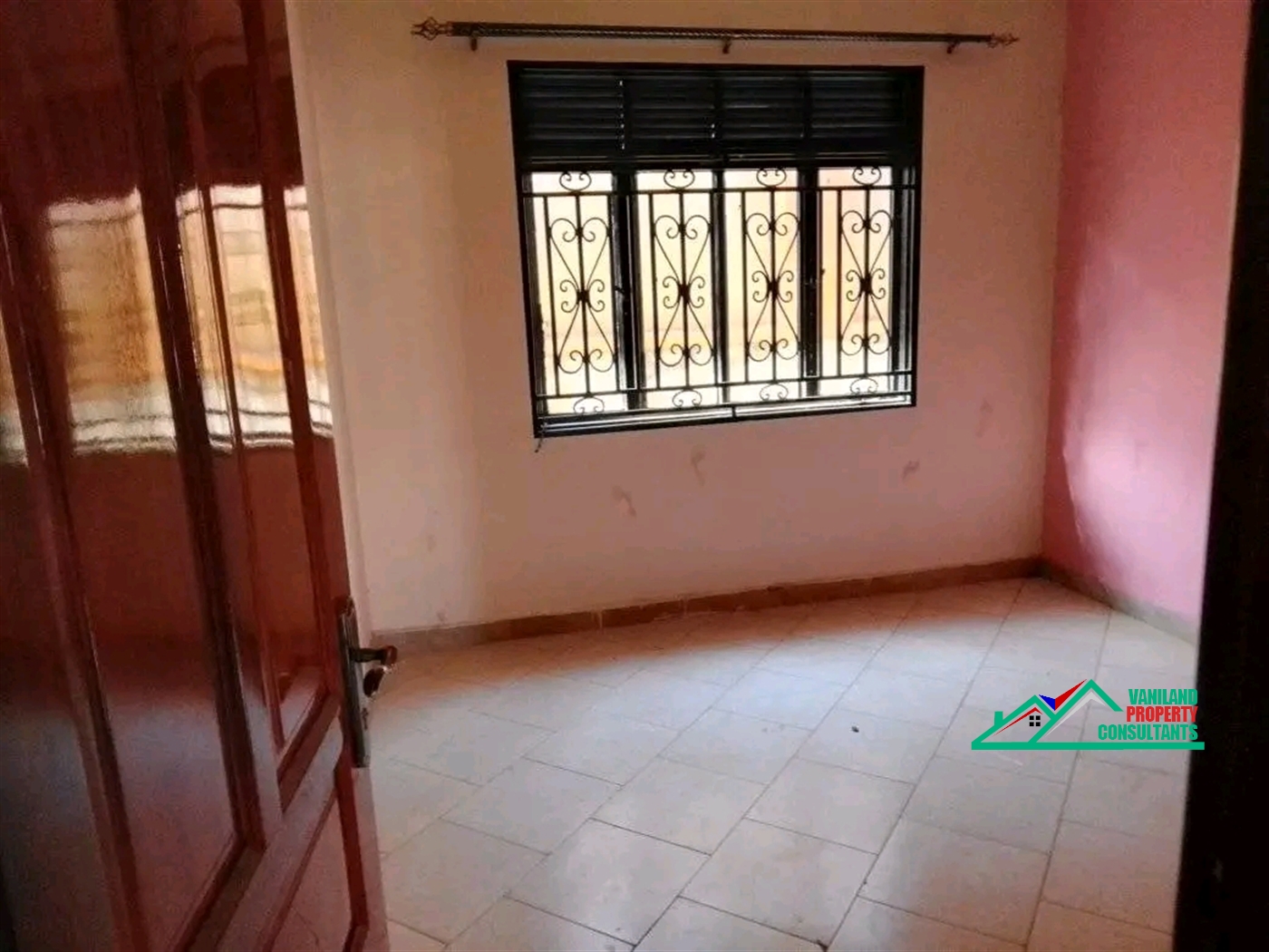 Semi Detached for rent in Mutungo Kampala