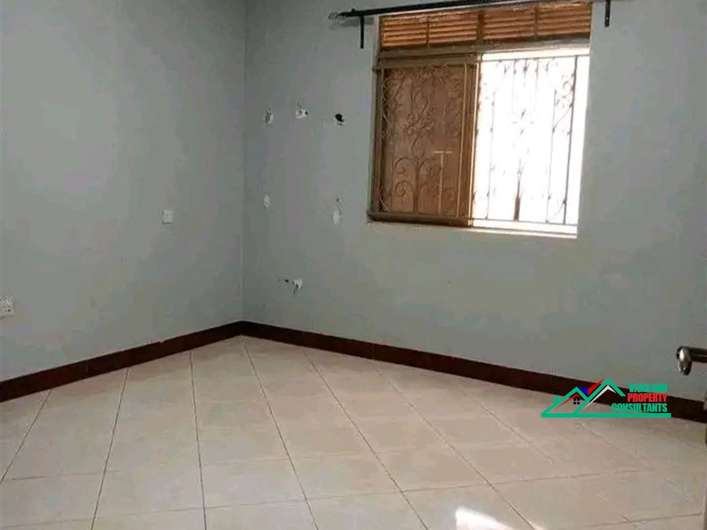 Semi Detached for rent in Mutungo Kampala