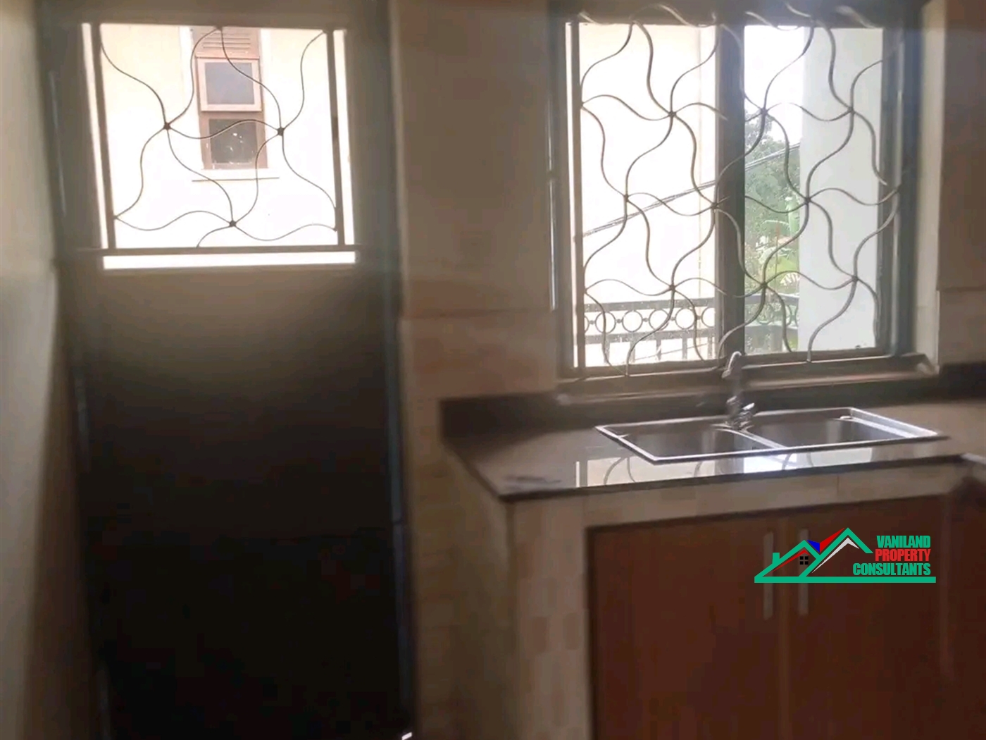 Semi Detached for rent in Mutungo Kampala