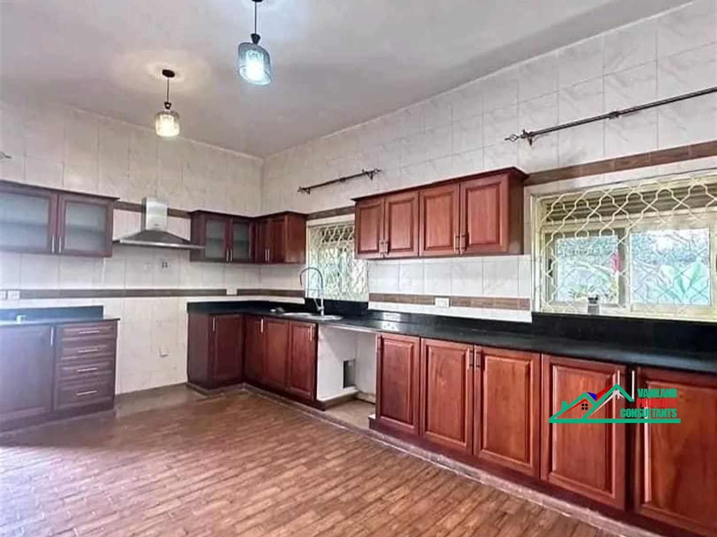 Bungalow for rent in Kololo Kampala