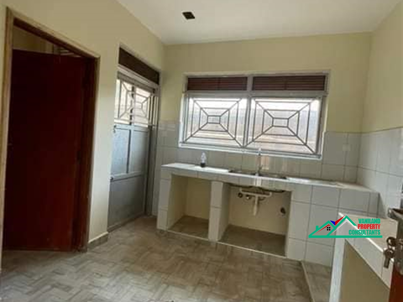 Duplex for rent in Kisaasi Kampala