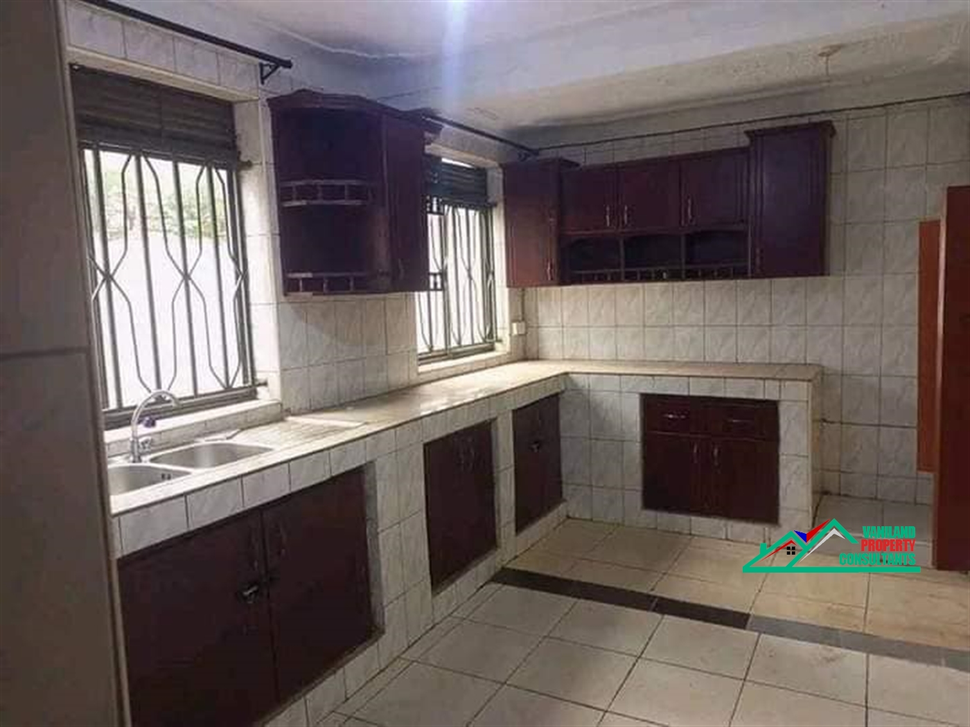 Storeyed house for rent in Kyanja Kampala