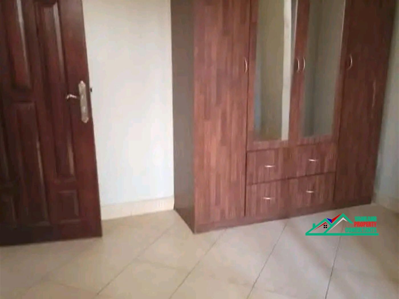 Semi Detached for rent in Mutungo Kampala