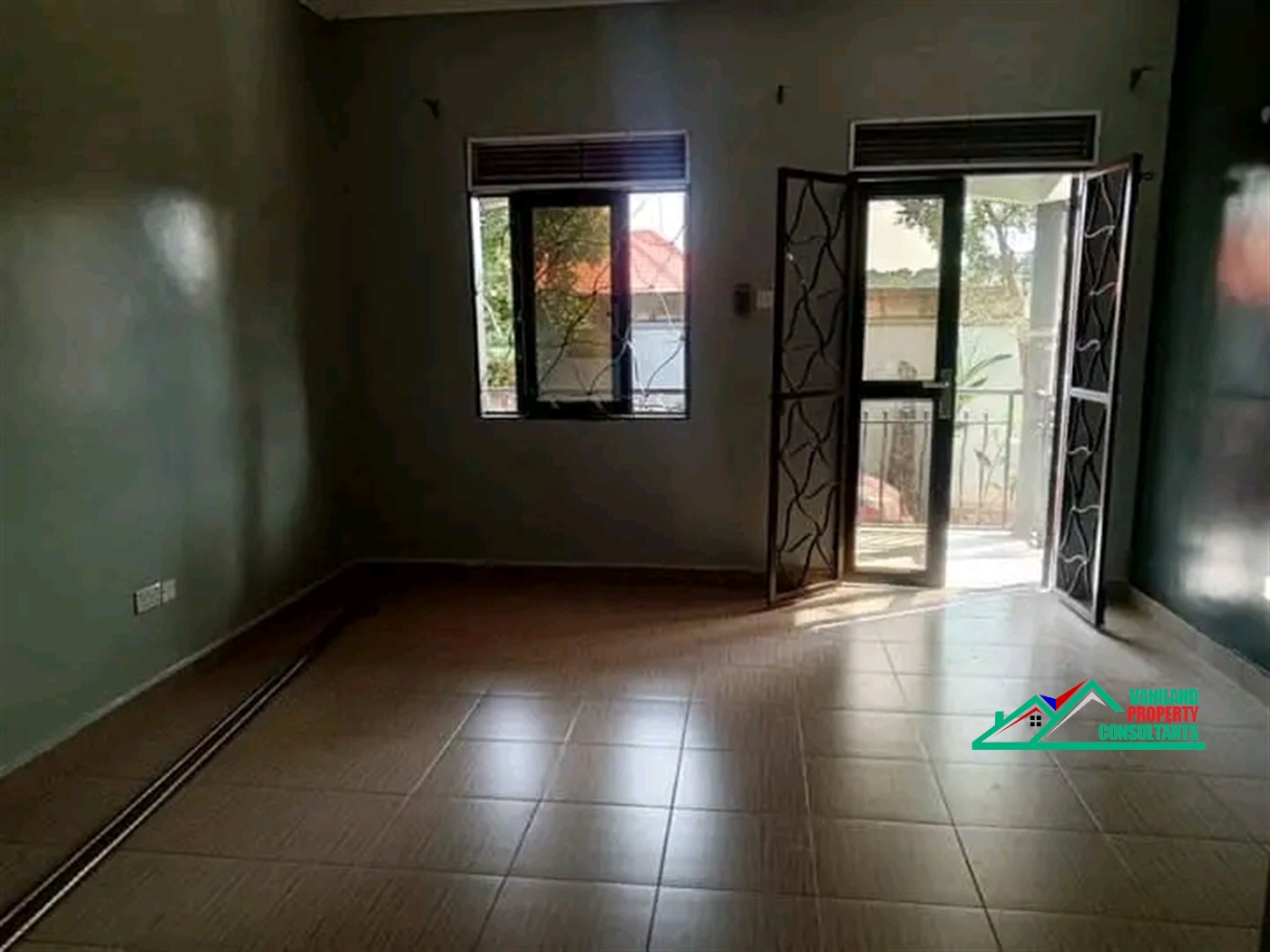 Semi Detached for rent in Mutungo Kampala