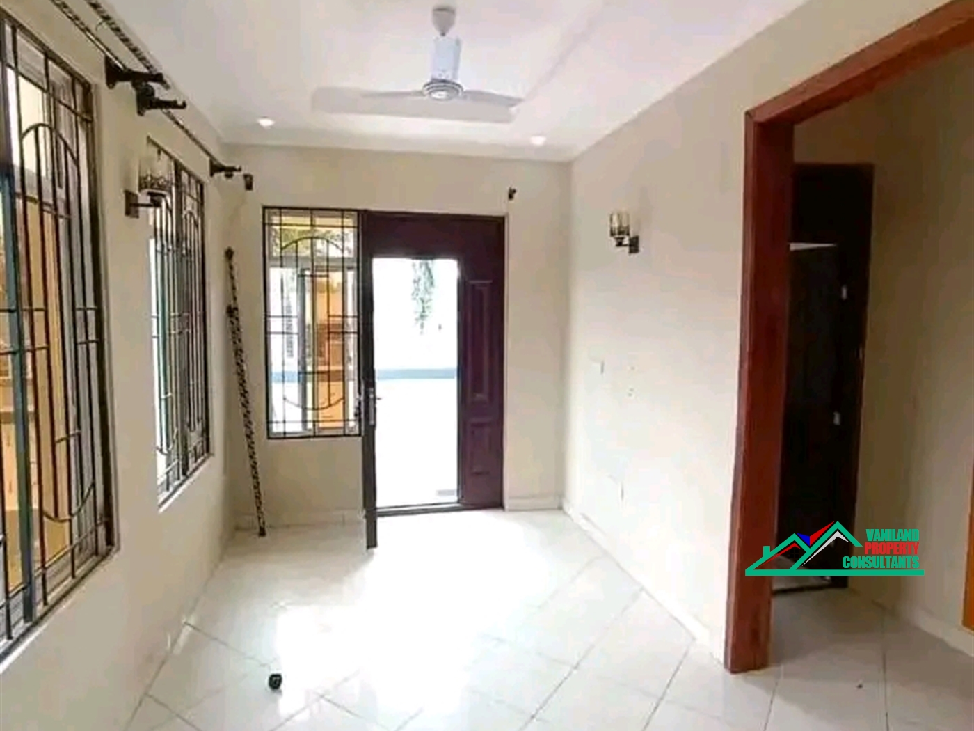 Semi Detached for rent in Mutungo Kampala