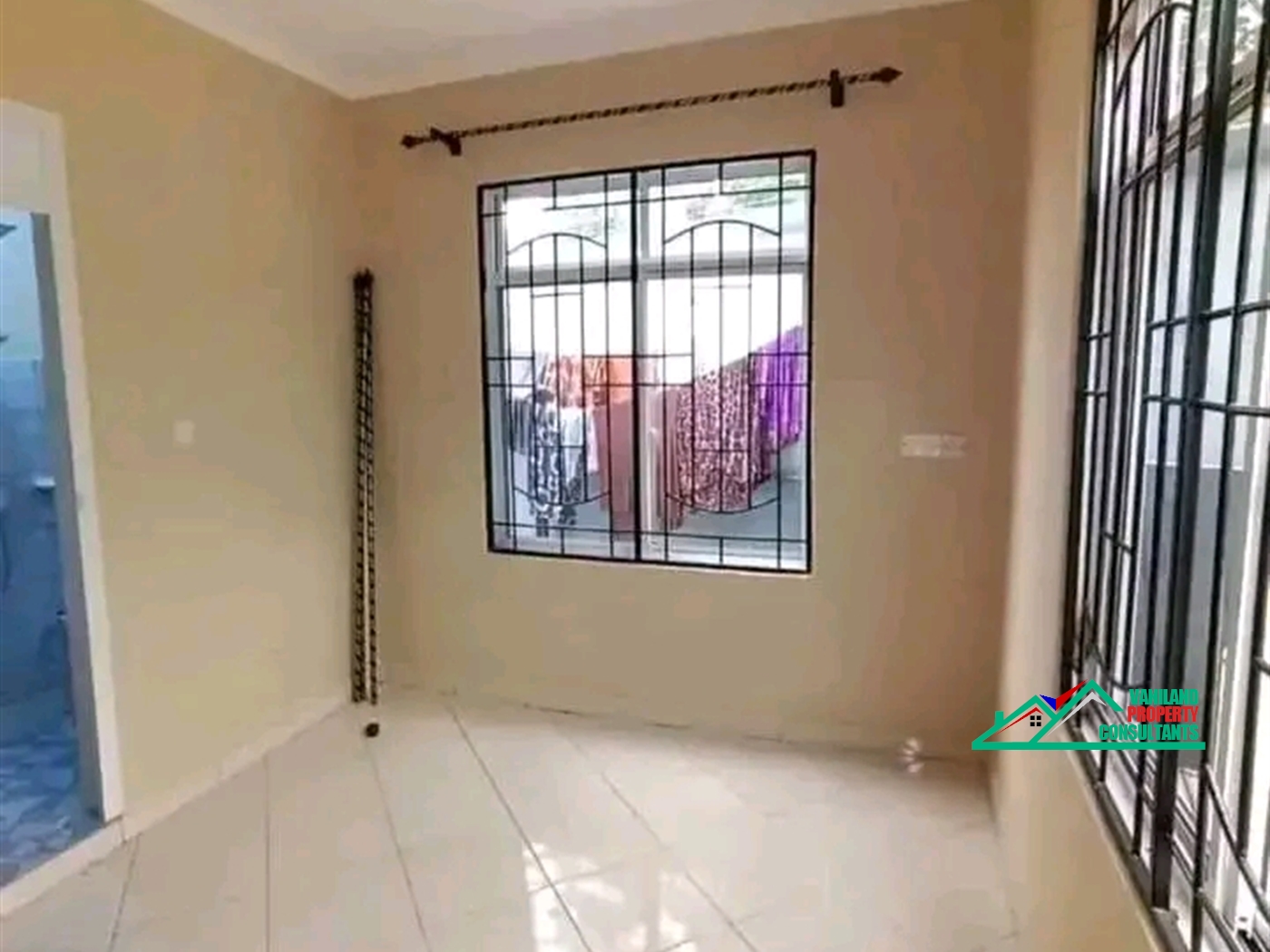 Semi Detached for rent in Mutungo Kampala