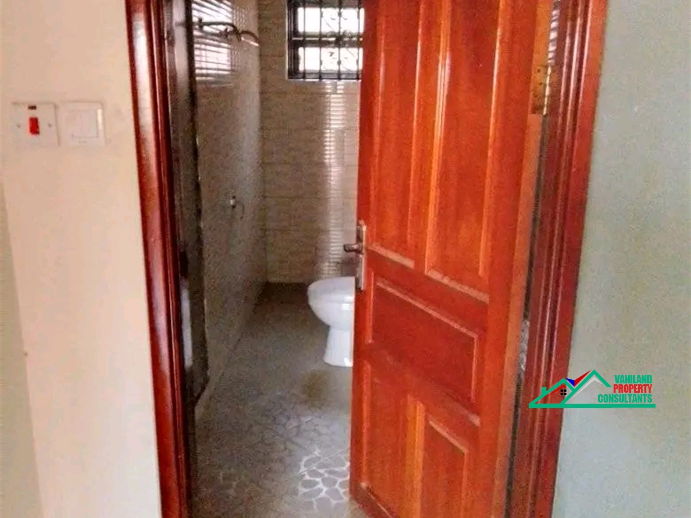 Semi Detached for rent in Mutungo Kampala