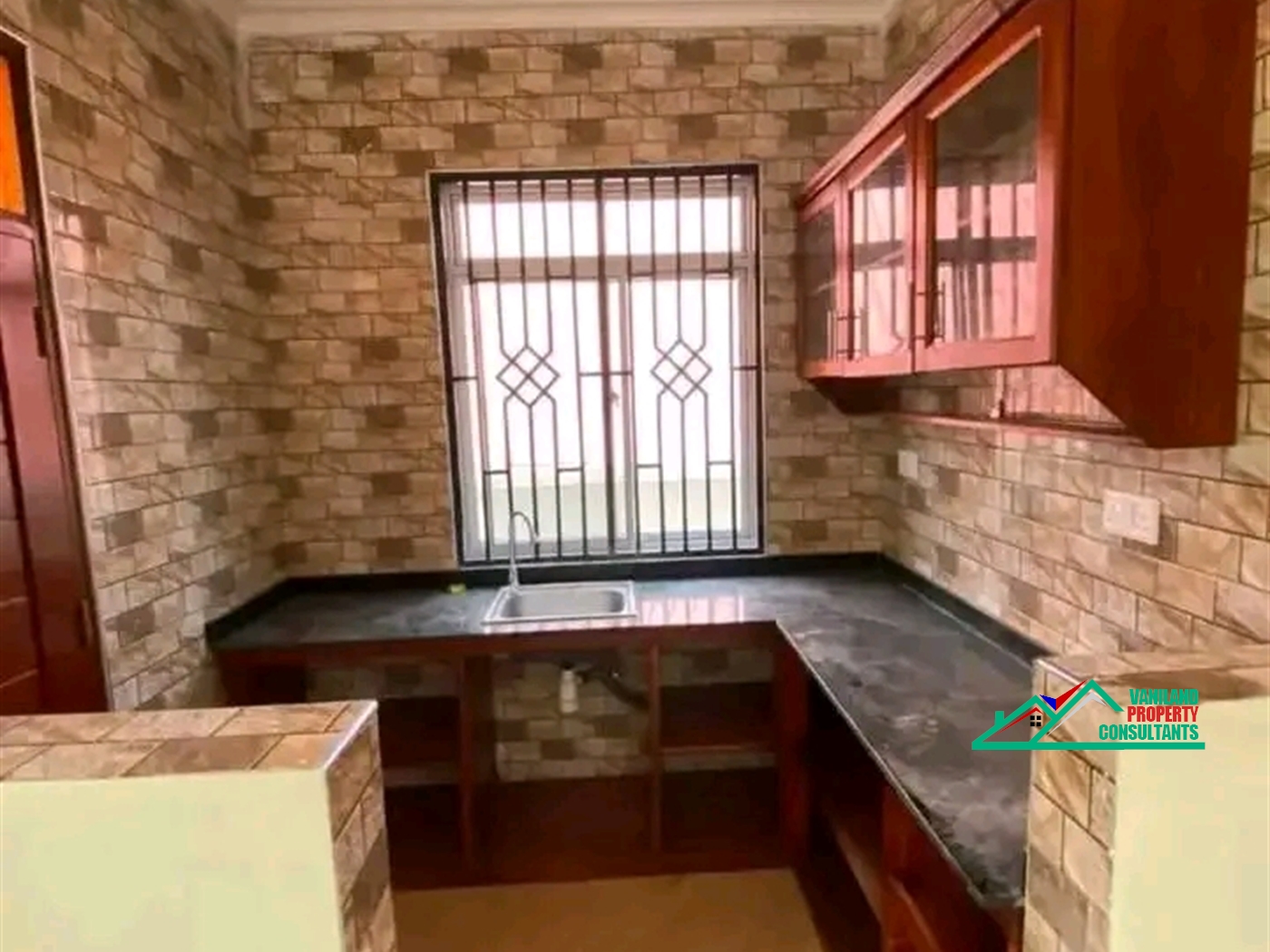 Semi Detached for rent in Mutungo Kampala