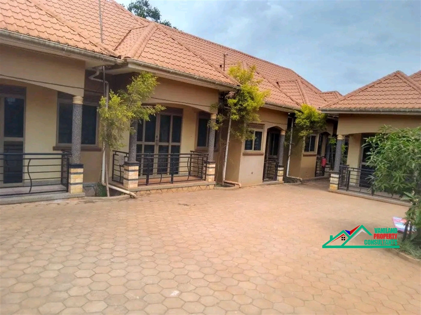 Semi Detached for rent in Mutungo Kampala