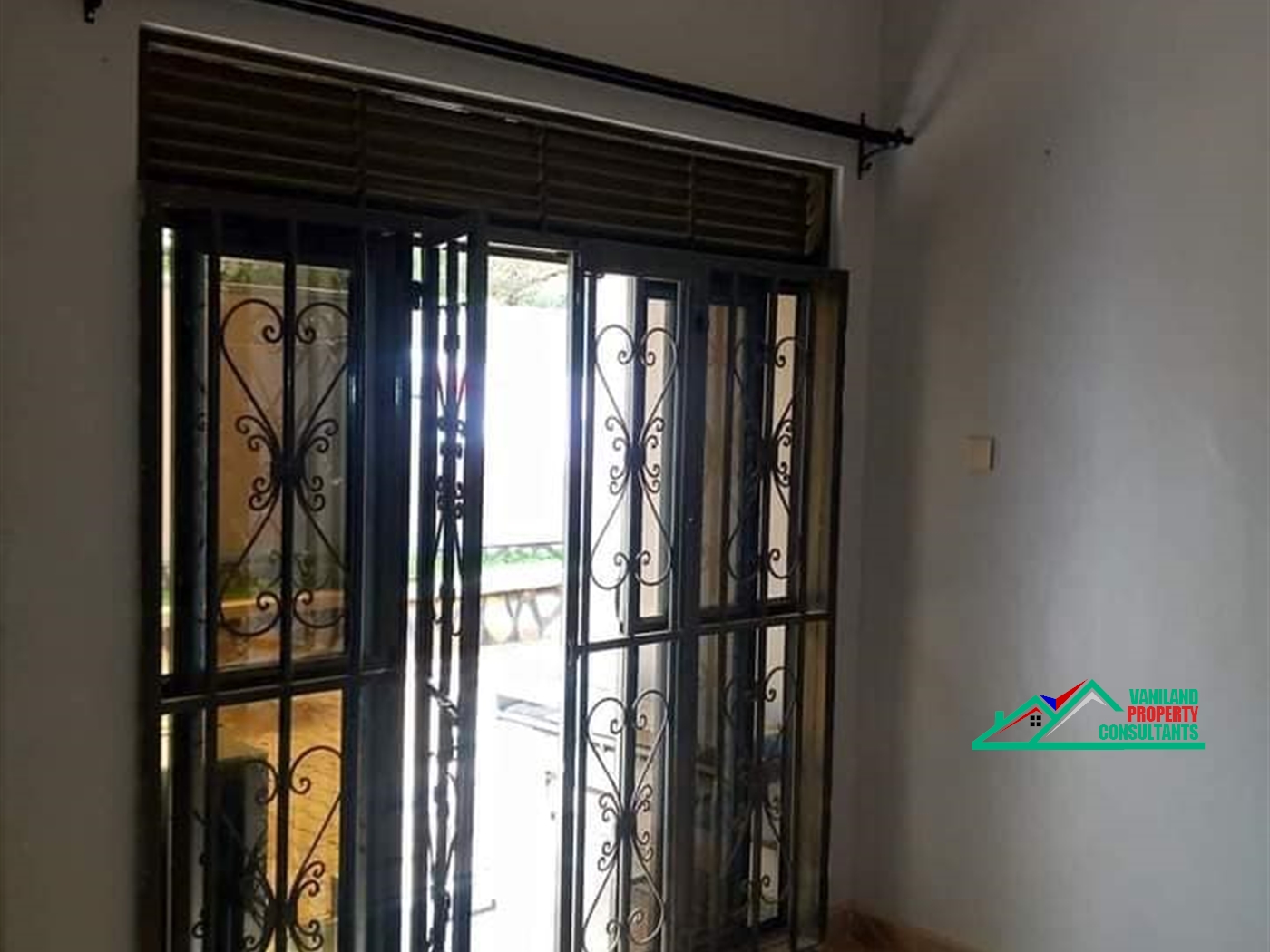 Semi Detached for rent in Bweyogerere Wakiso