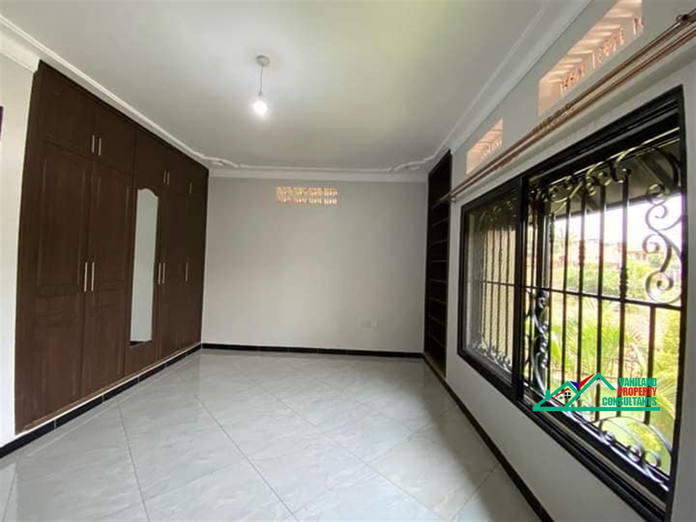 Duplex for rent in Kulambilo Kampala