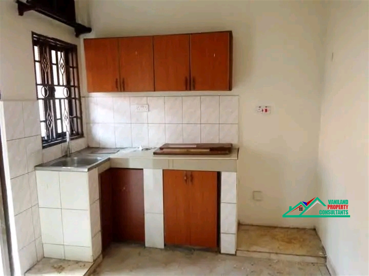 Semi Detached for rent in Mutungo Kampala