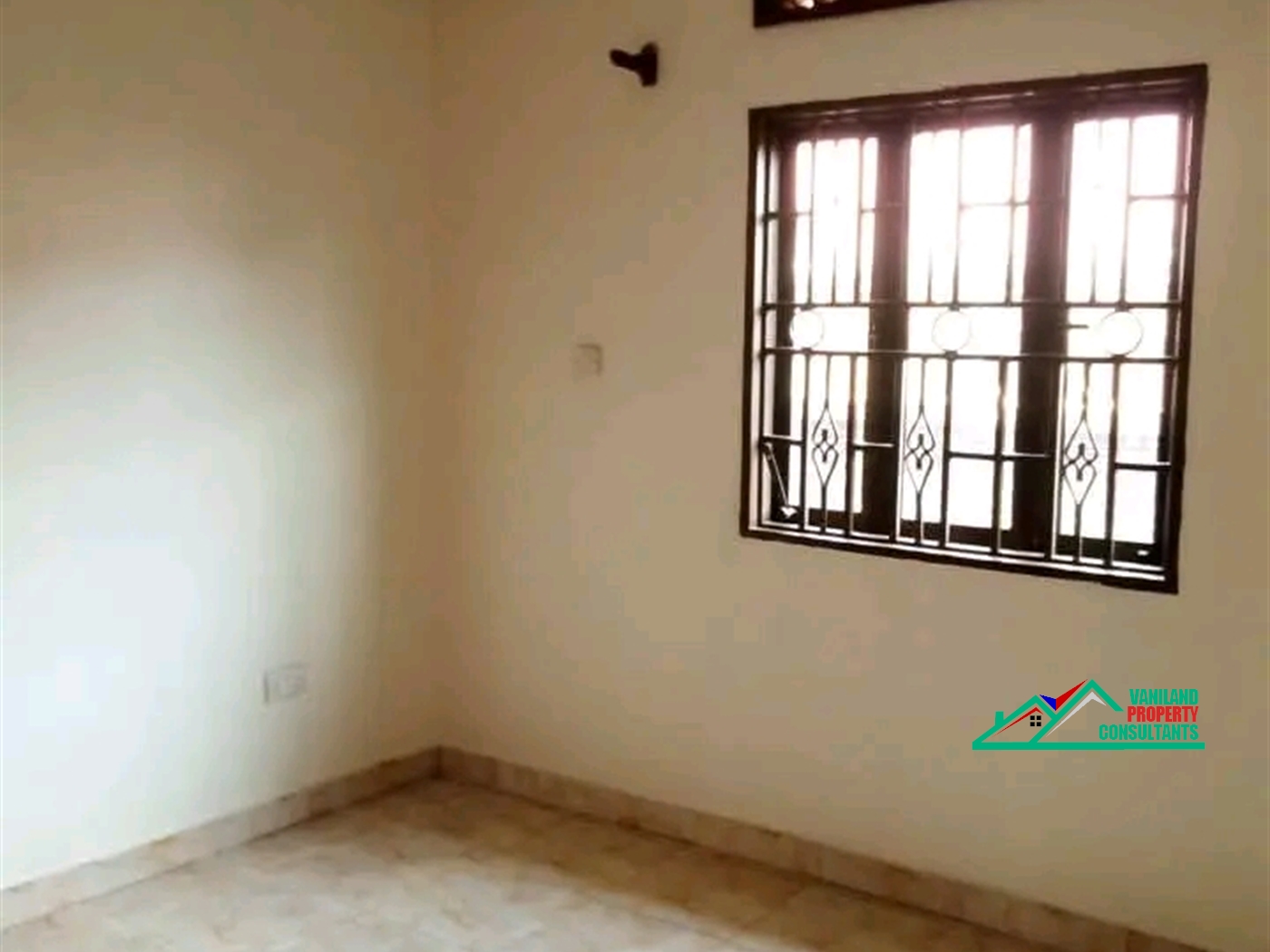 Semi Detached for rent in Mutungo Kampala