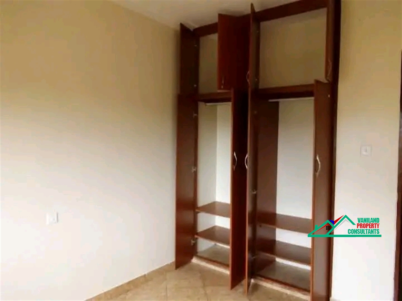 Semi Detached for rent in Mutungo Kampala