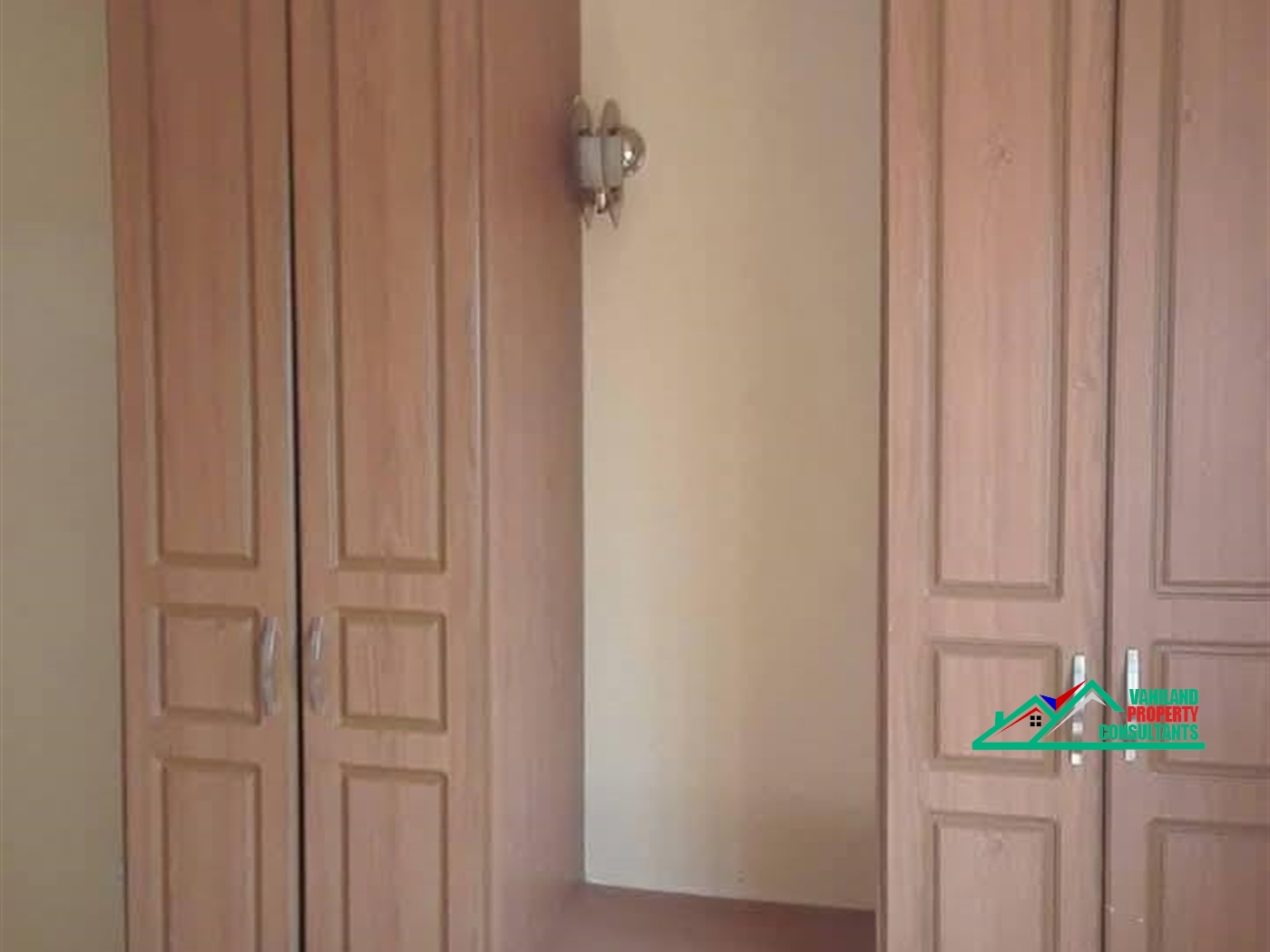 Apartment for rent in Kirinya Wakiso