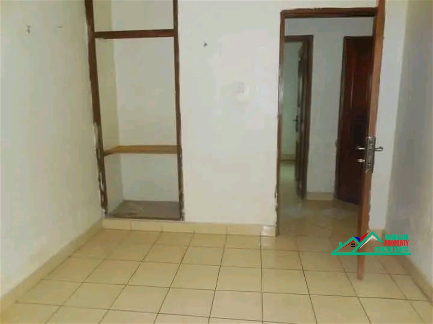 Semi Detached for rent in Mutungo Kampala