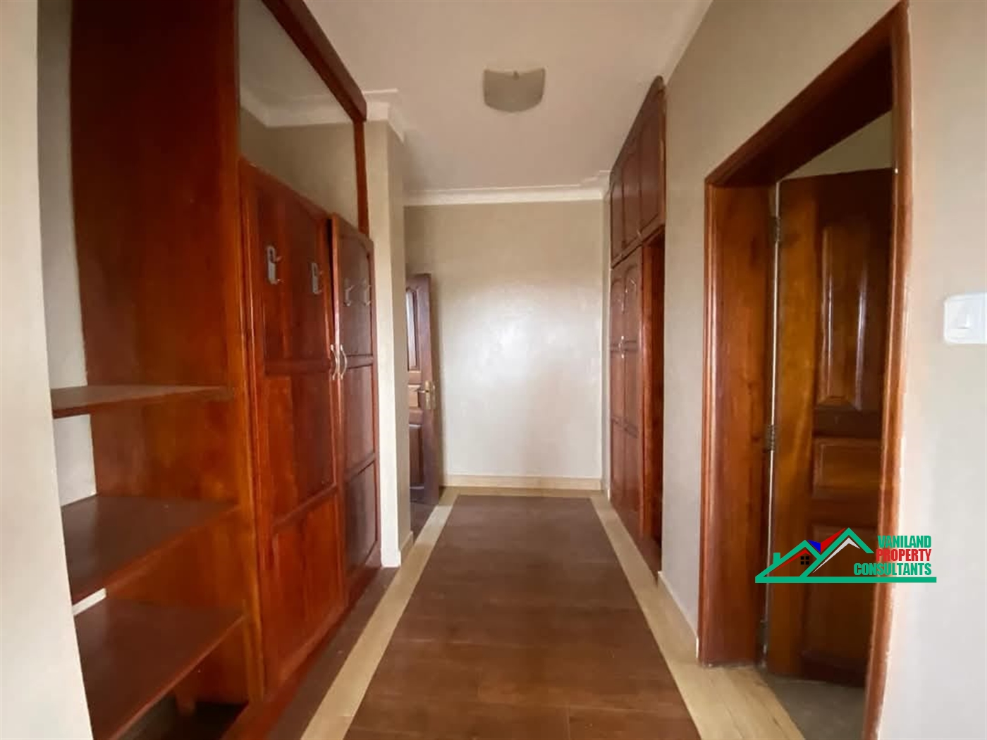 Bungalow for rent in Kira Wakiso