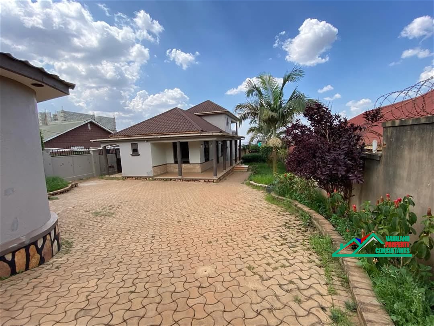 Bungalow for rent in Kira Wakiso