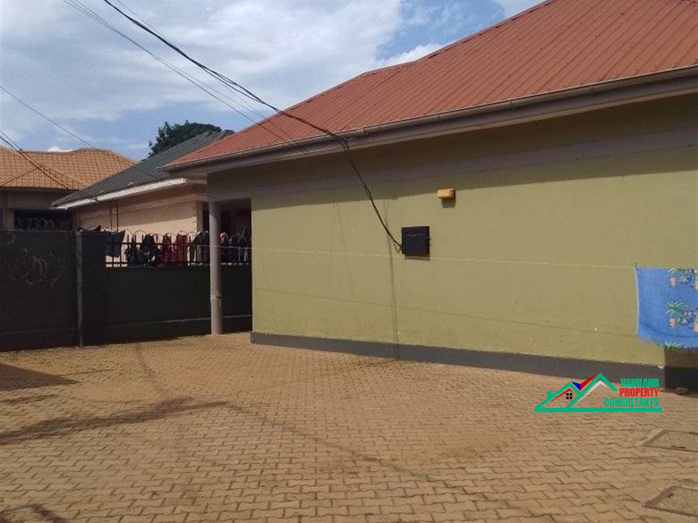 Bungalow for rent in Kira Wakiso