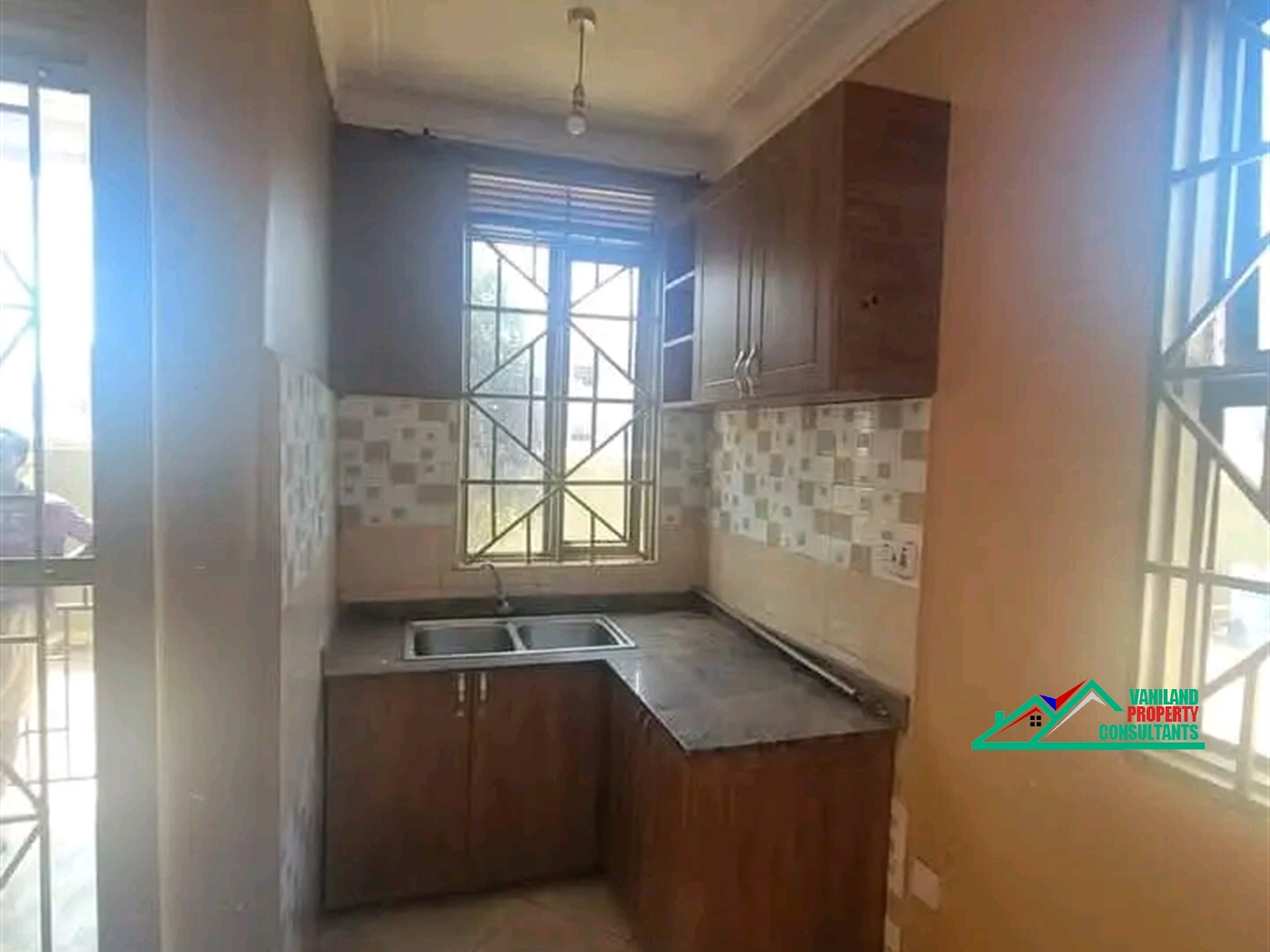 Semi Detached for rent in Mutungo Kampala