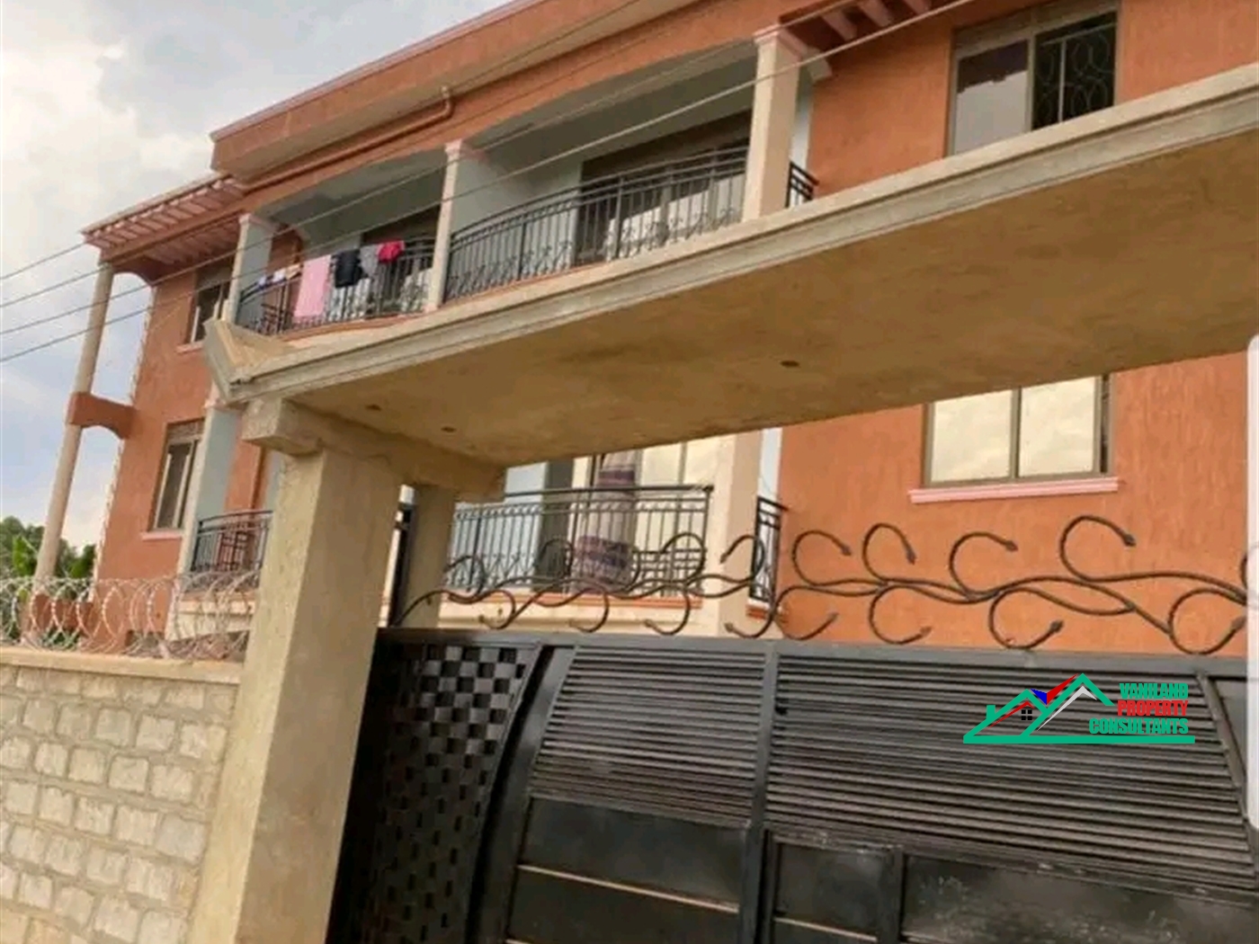 Semi Detached for rent in Mutungo Kampala