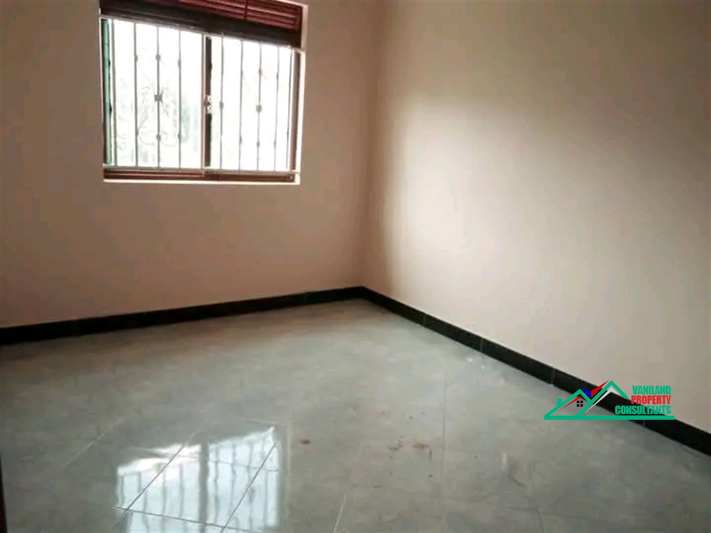 Semi Detached for rent in Mutungo Kampala