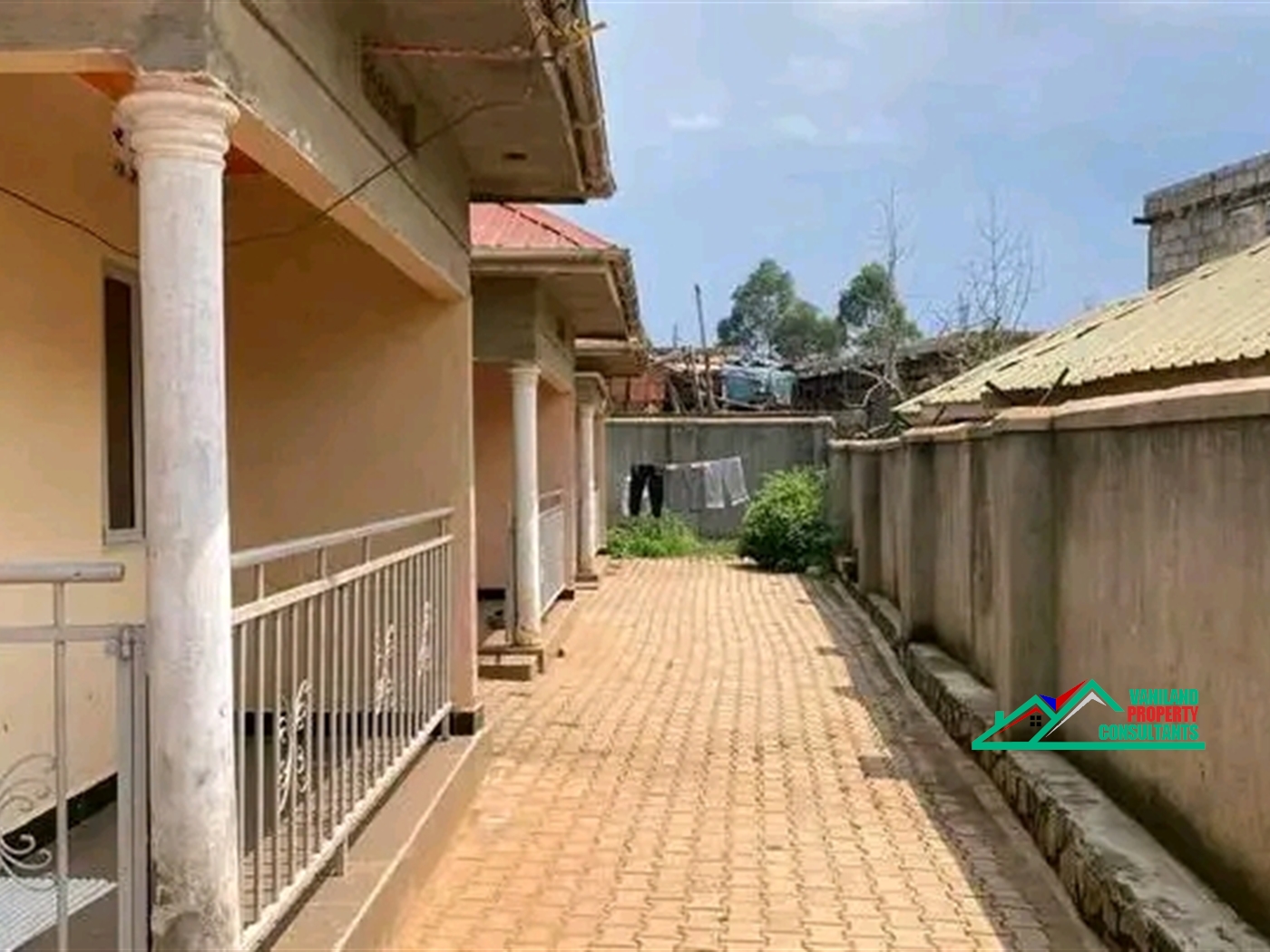 Semi Detached for rent in Mutungo Kampala