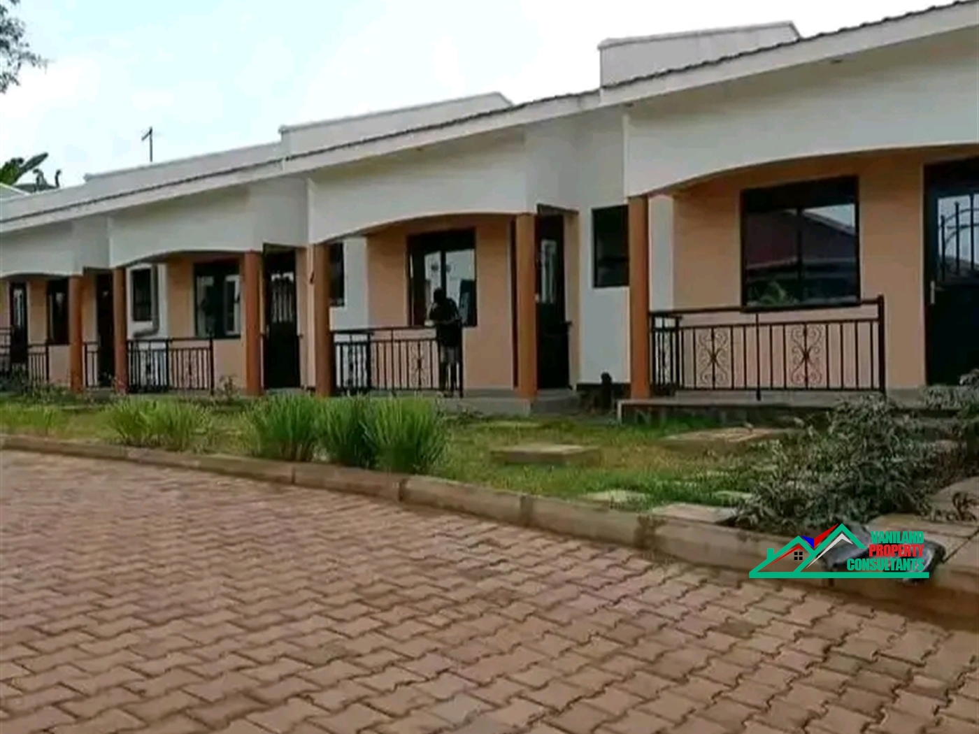 Semi Detached for rent in Mutungo Kampala