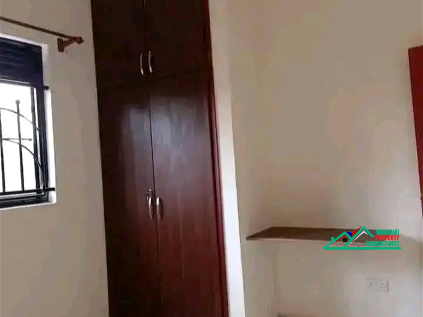 Semi Detached for rent in Mutungo Kampala