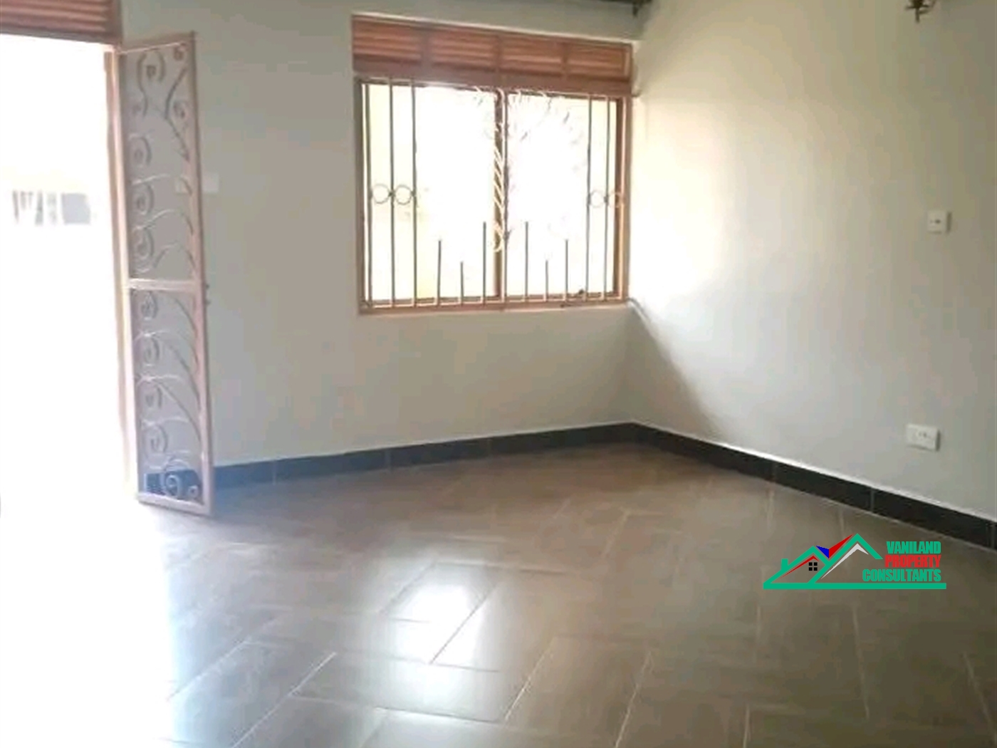 Semi Detached for rent in Mutungo Kampala