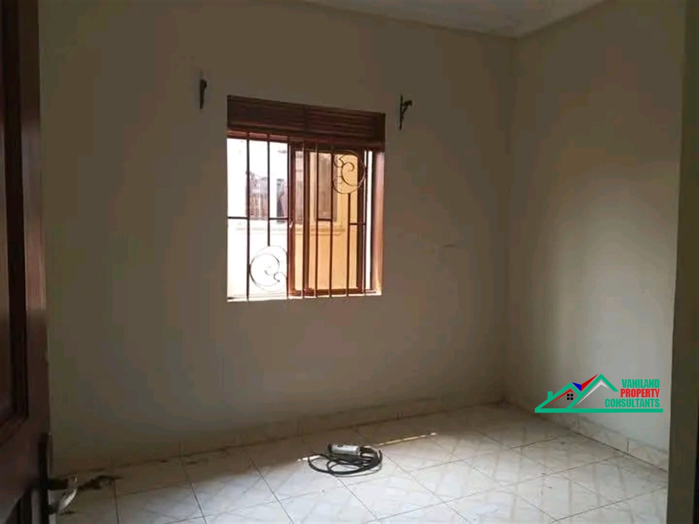 Semi Detached for rent in Mutungo Kampala