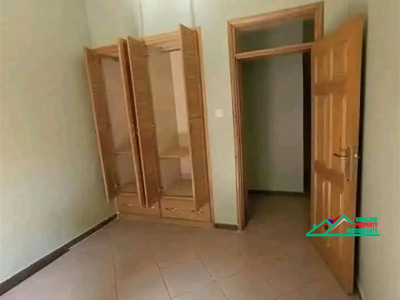 Semi Detached for rent in Mutungo Kampala