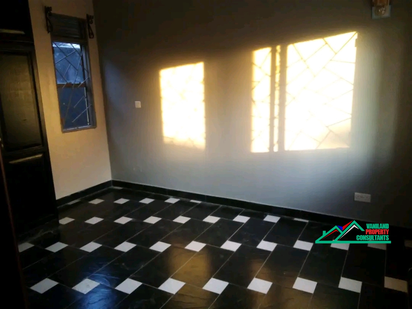 Semi Detached for rent in Mutungo Kampala