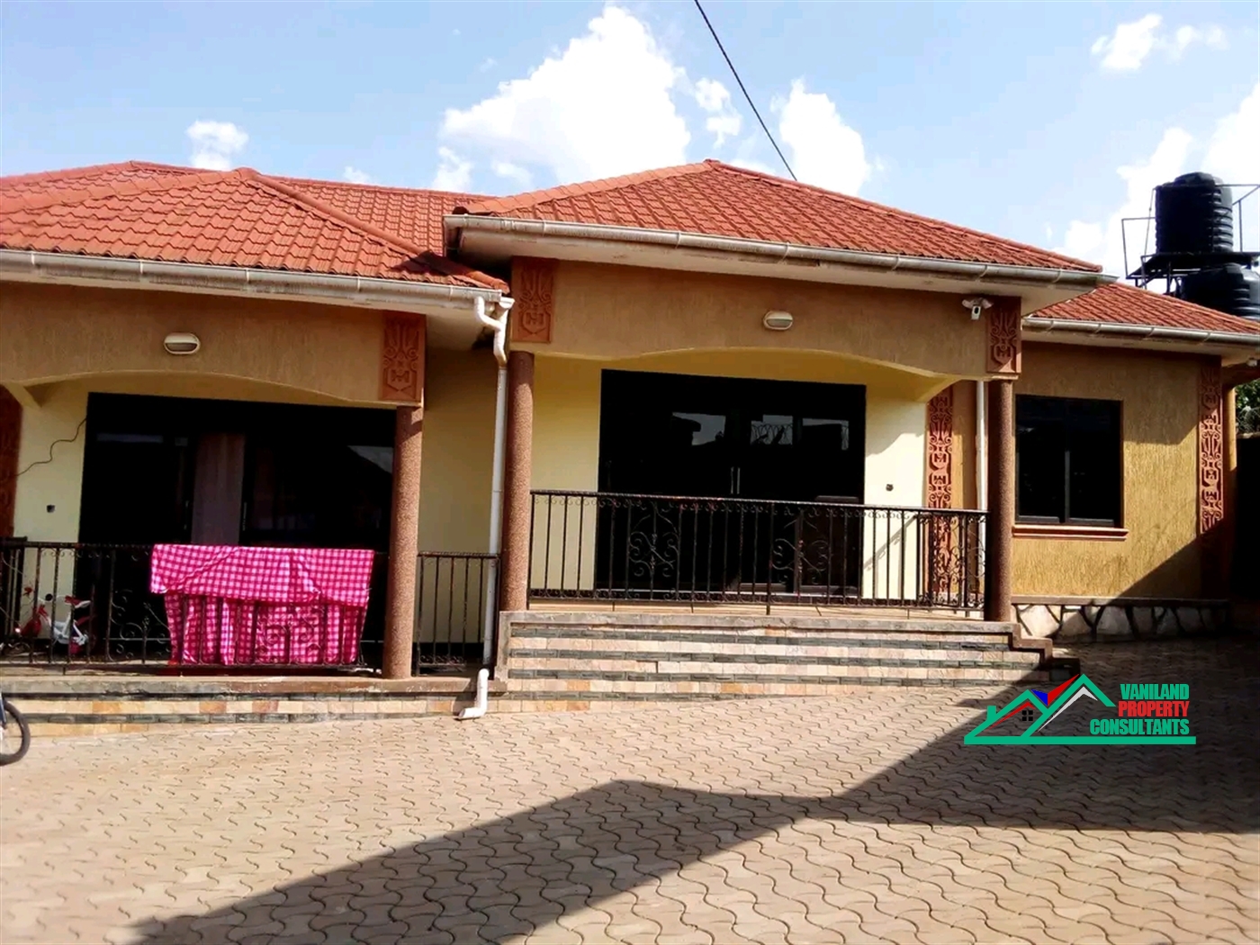 Semi Detached for rent in Mutungo Kampala