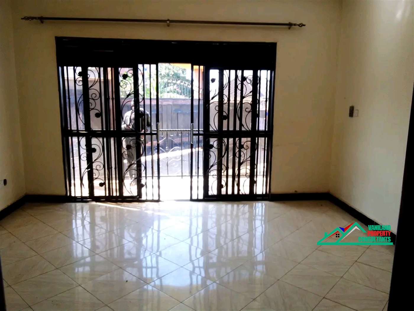 Semi Detached for rent in Mutungo Kampala