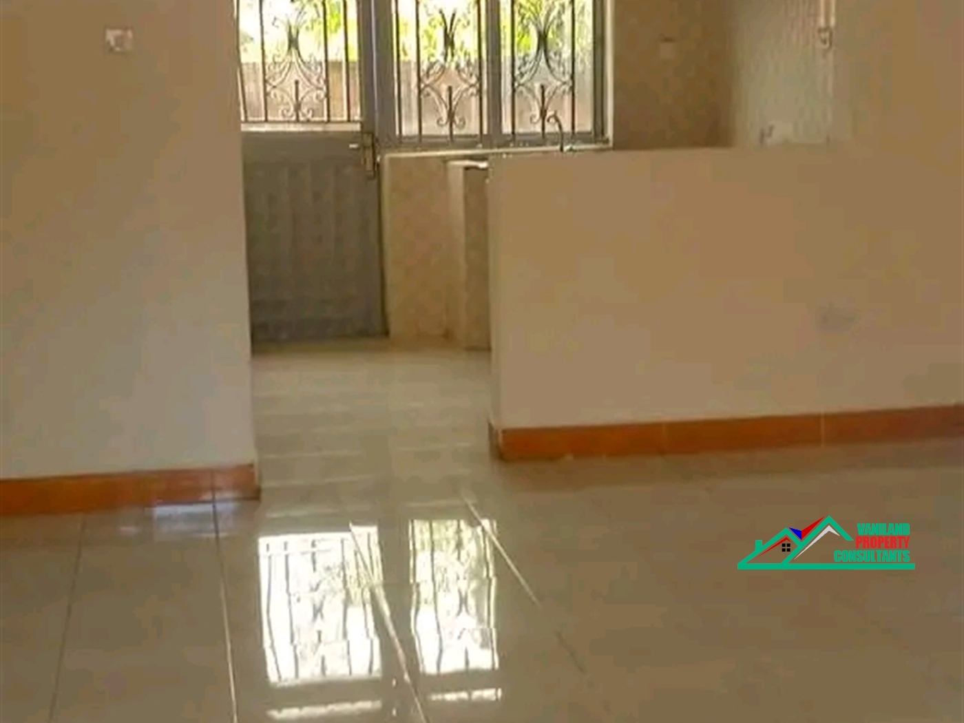 Semi Detached for rent in Mutungo Kampala