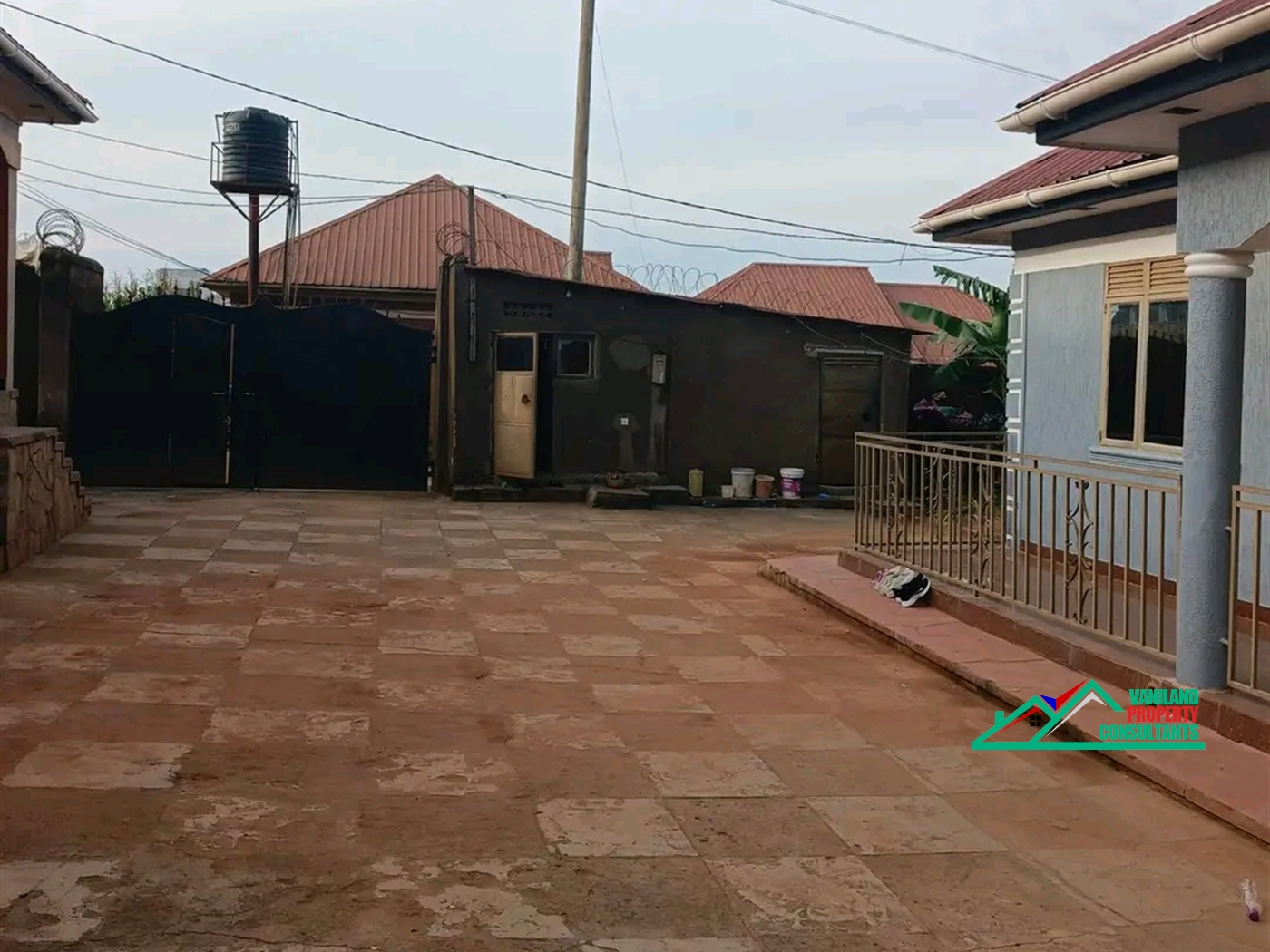 Semi Detached for rent in Mutungo Kampala