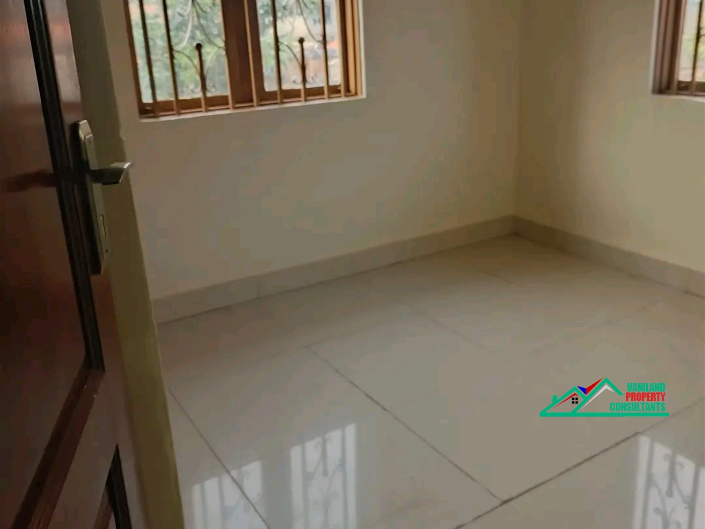 Semi Detached for rent in Mutungo Kampala