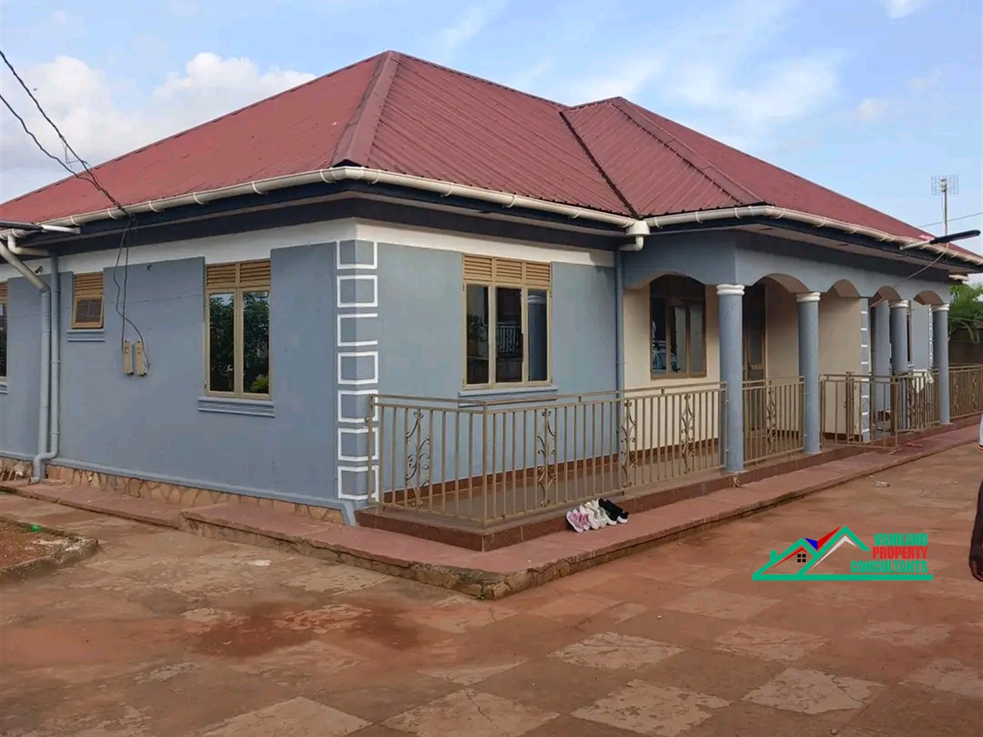 Semi Detached for rent in Mutungo Kampala