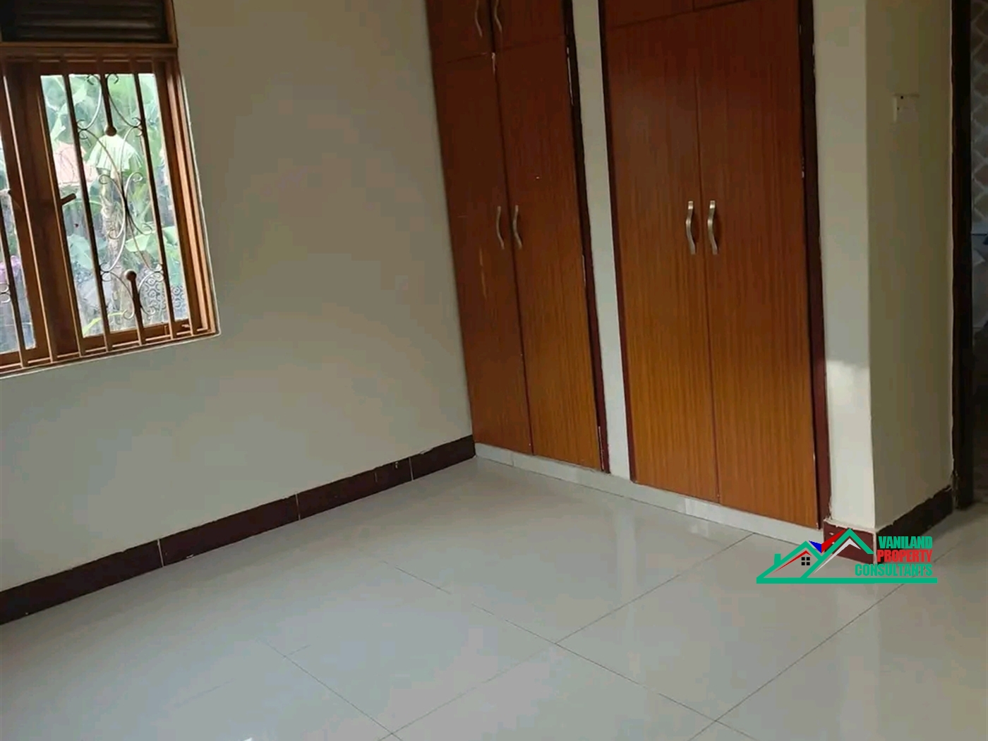 Semi Detached for rent in Mutungo Kampala