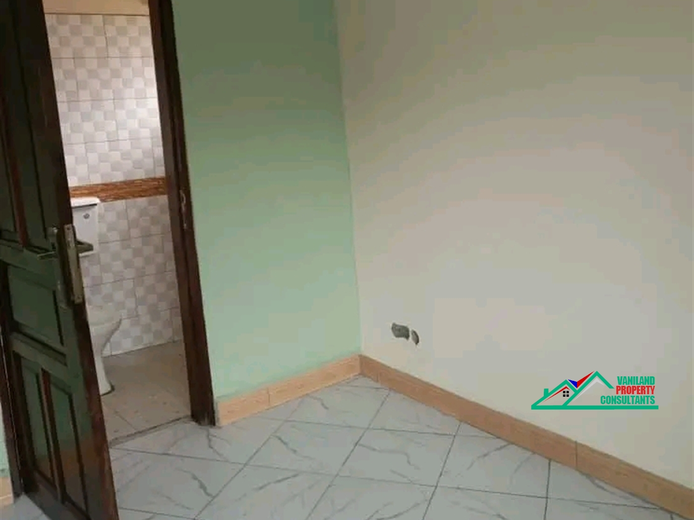 Semi Detached for rent in Mutungo Kampala