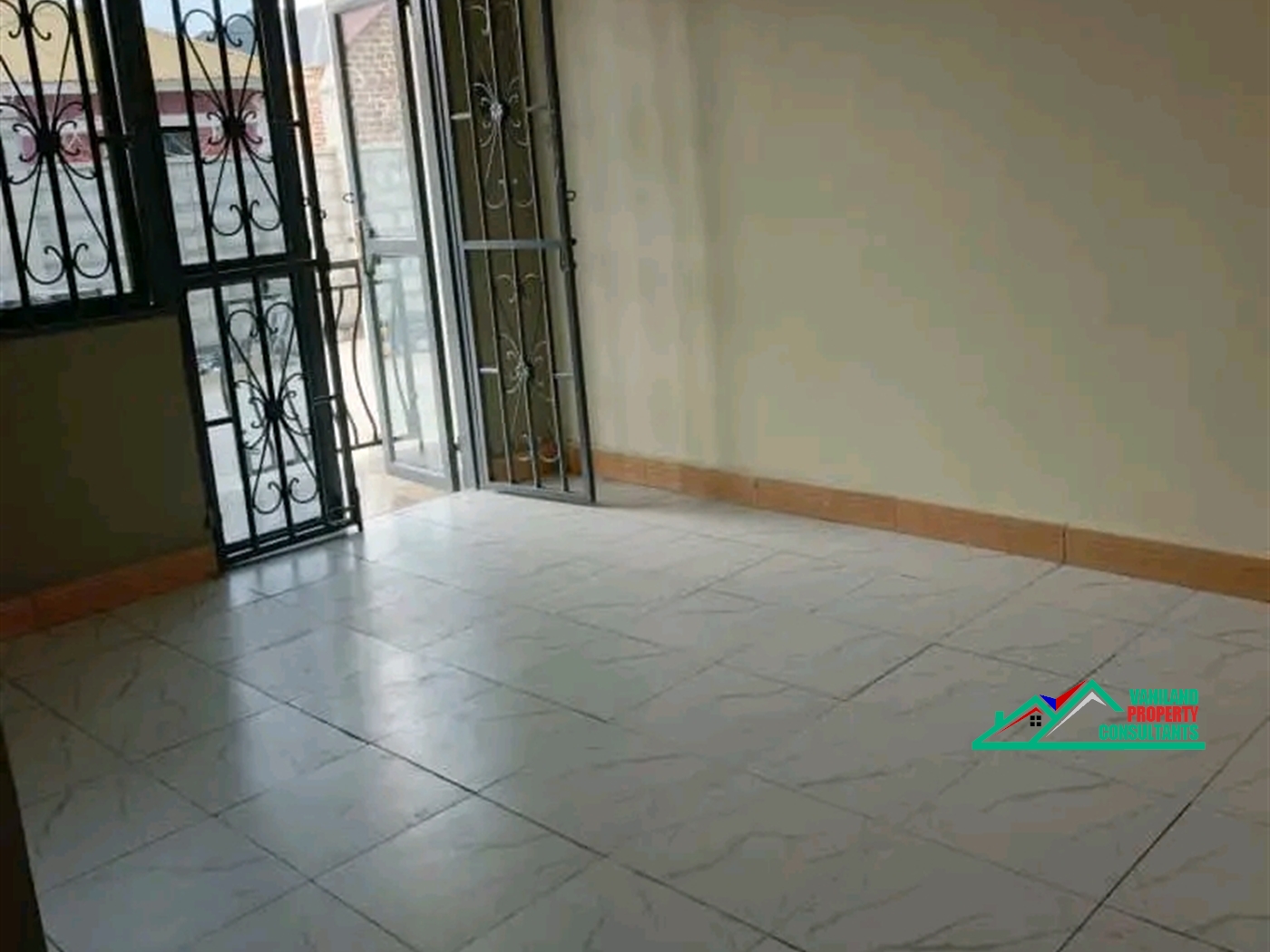 Semi Detached for rent in Mutungo Kampala