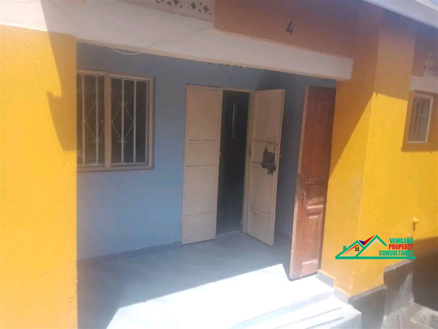 Semi Detached for rent in Mutungo Kampala