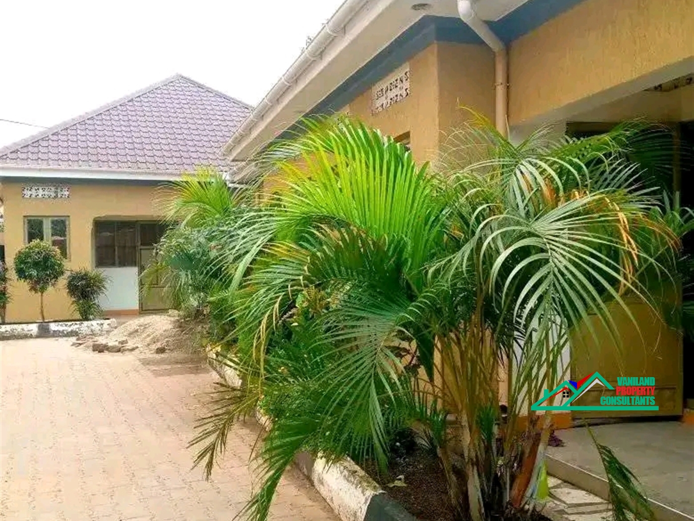 Semi Detached for rent in Mutungo Kampala