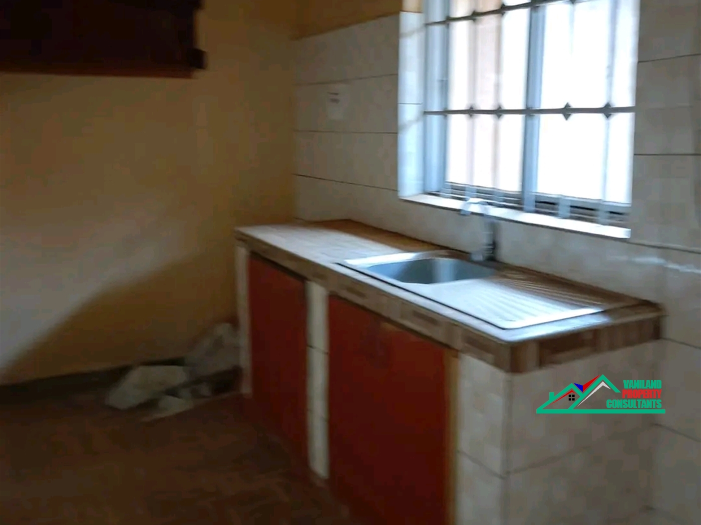 Semi Detached for rent in Mutungo Kampala