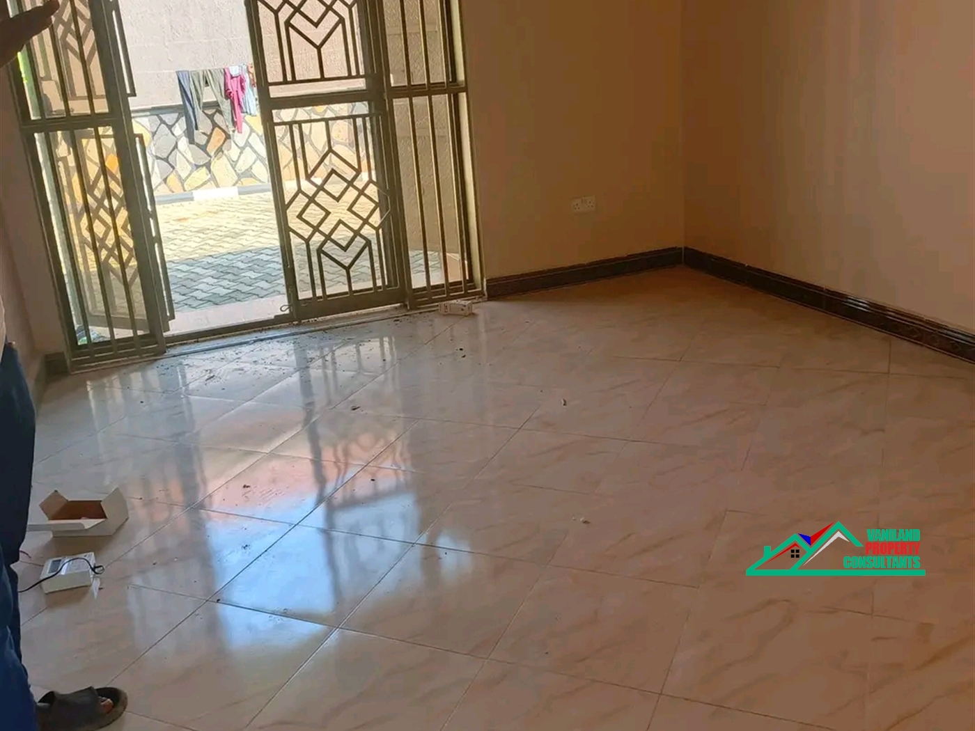 Semi Detached for rent in Mutungo Kampala