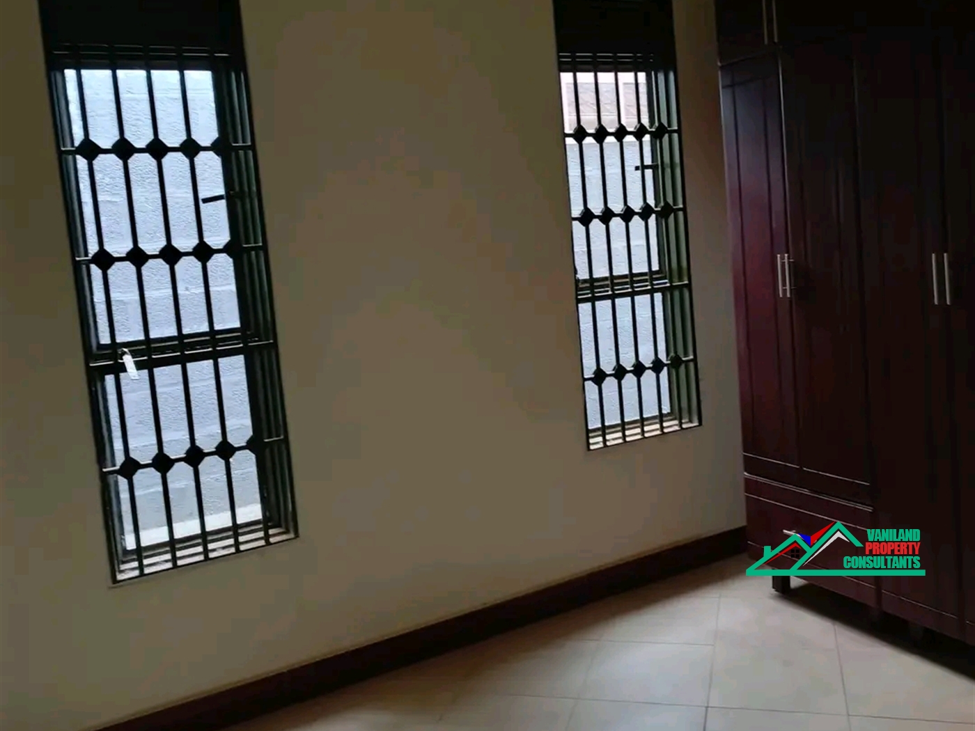 Semi Detached for rent in Mutungo Kampala