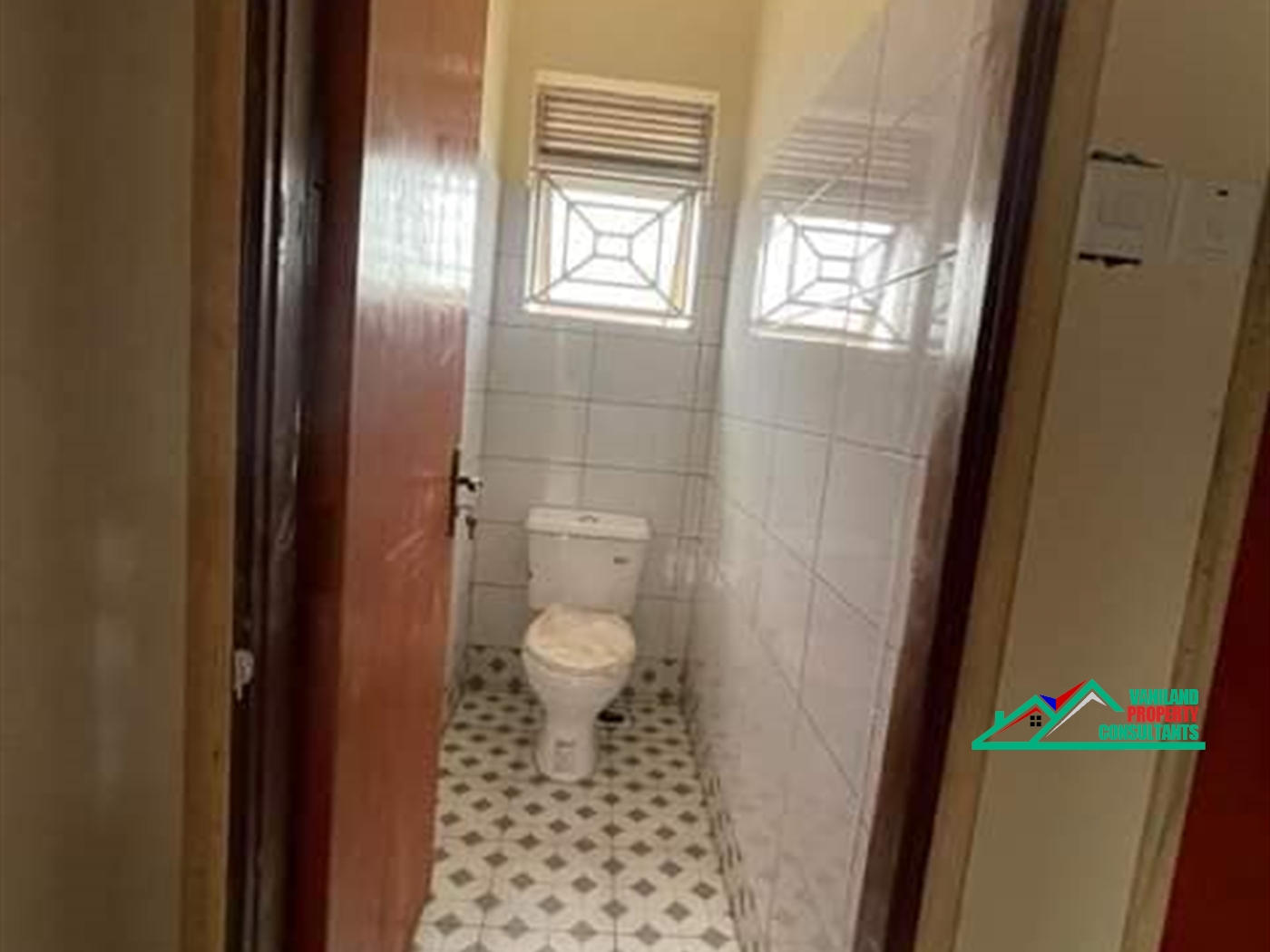 Duplex for rent in Kisaasi Wakiso