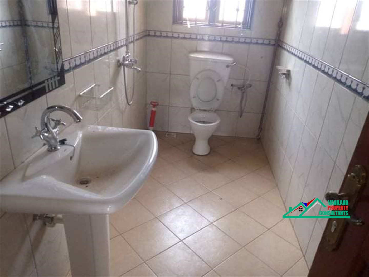 Apartment for rent in Kisaasi Kampala